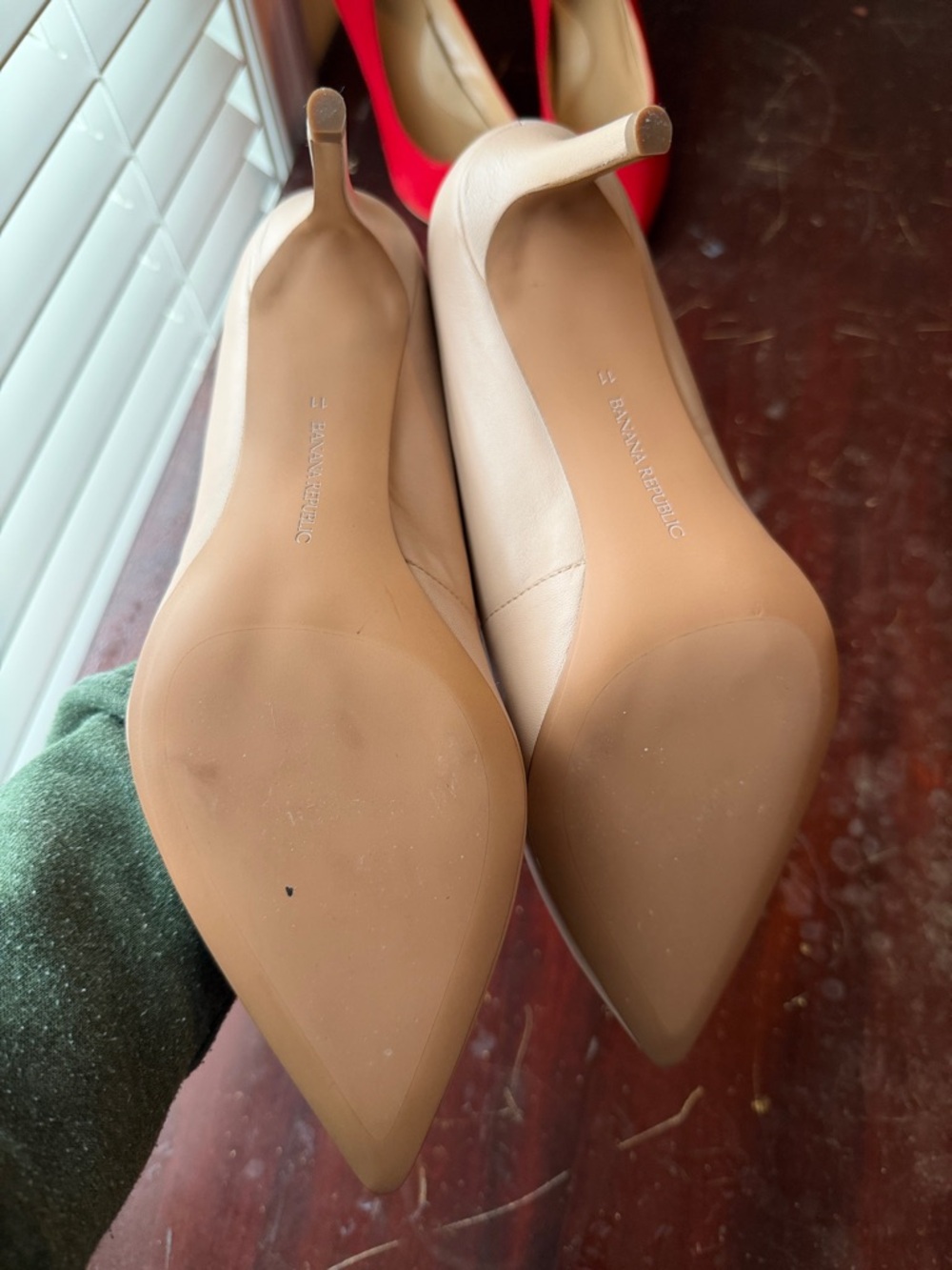 Like New Banana Republic Pointed Toe High Heels in Red and Nude - Picture 11 of 13